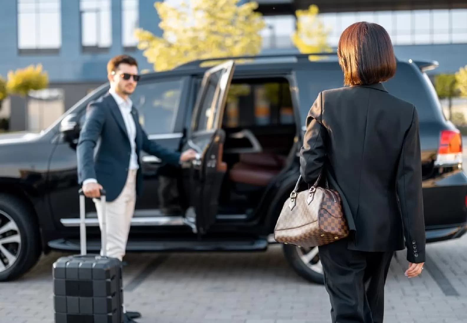 Nottingham to Heathrow Airport Taxi – Safe &amp; On-Time Transfers