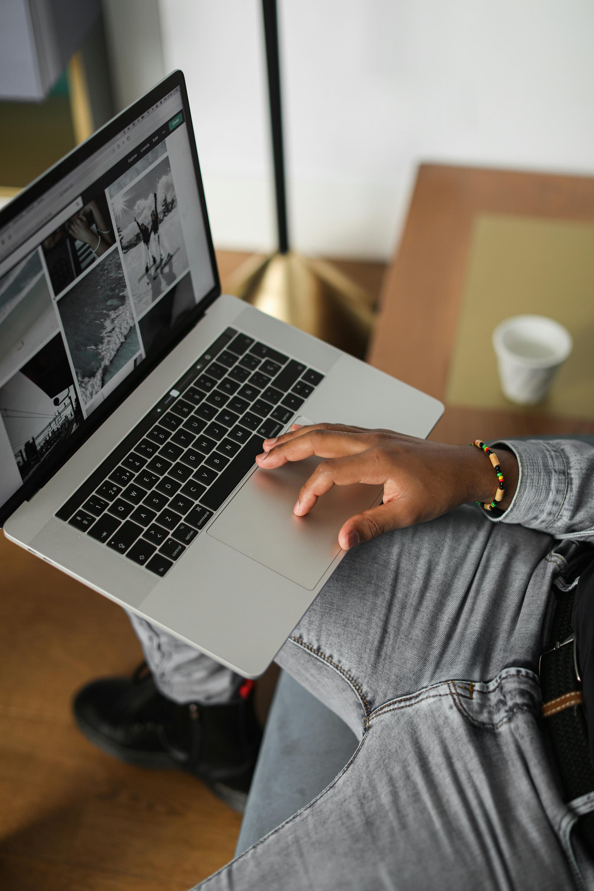 WHY STUDENTS PREFER TO BUY NURSING CAPSTONE PAPER ONLINE