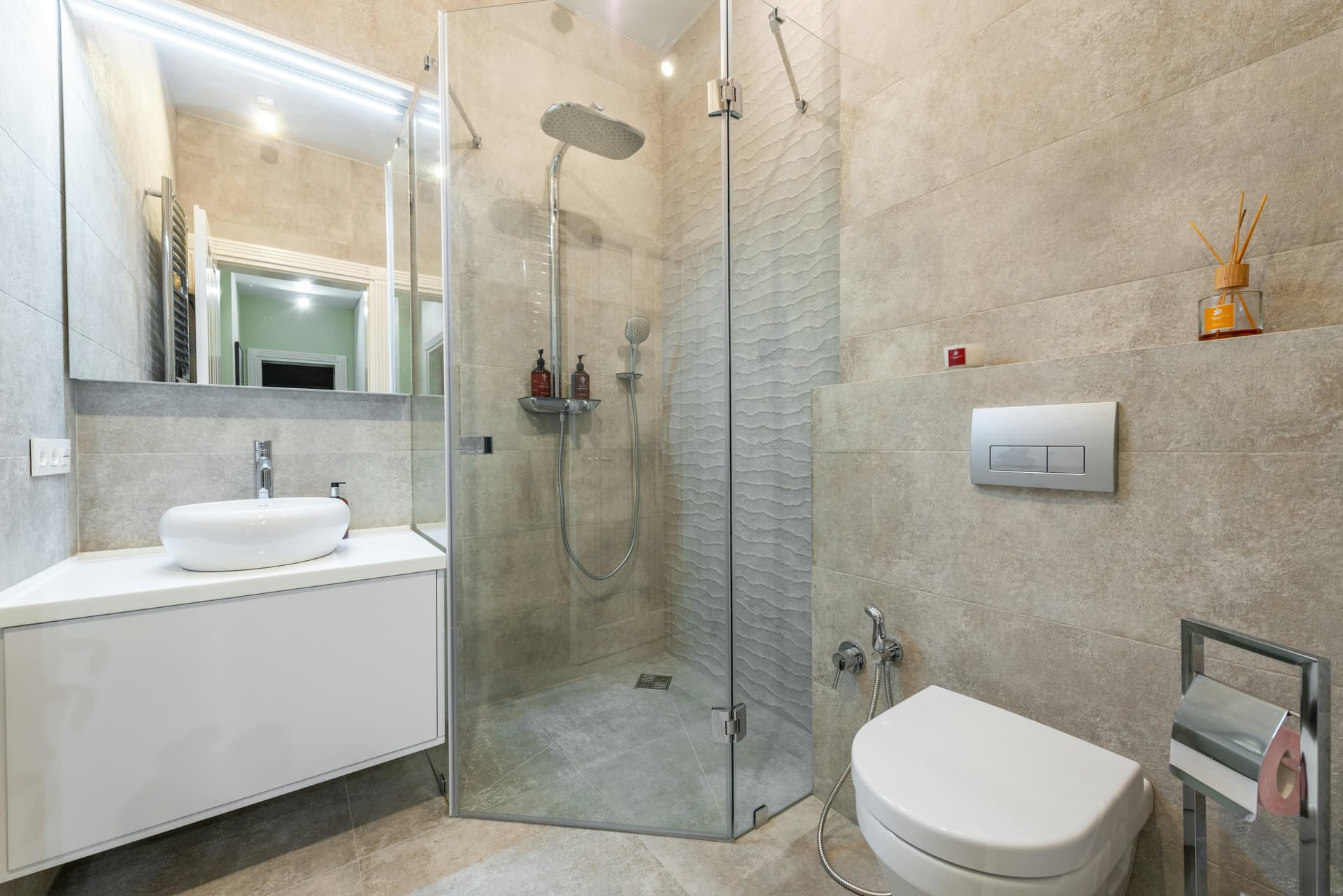 Les avantages d’une Sirhona cabine de douche pour petits espaces