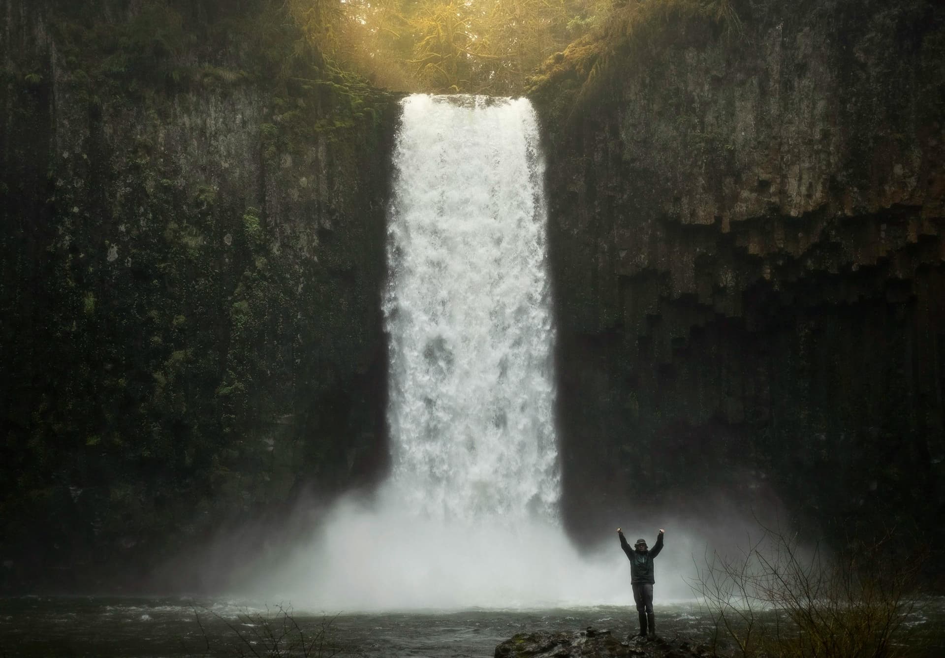 Top Lodges Near Multnomah Falls Oregon for a Scenic Stay