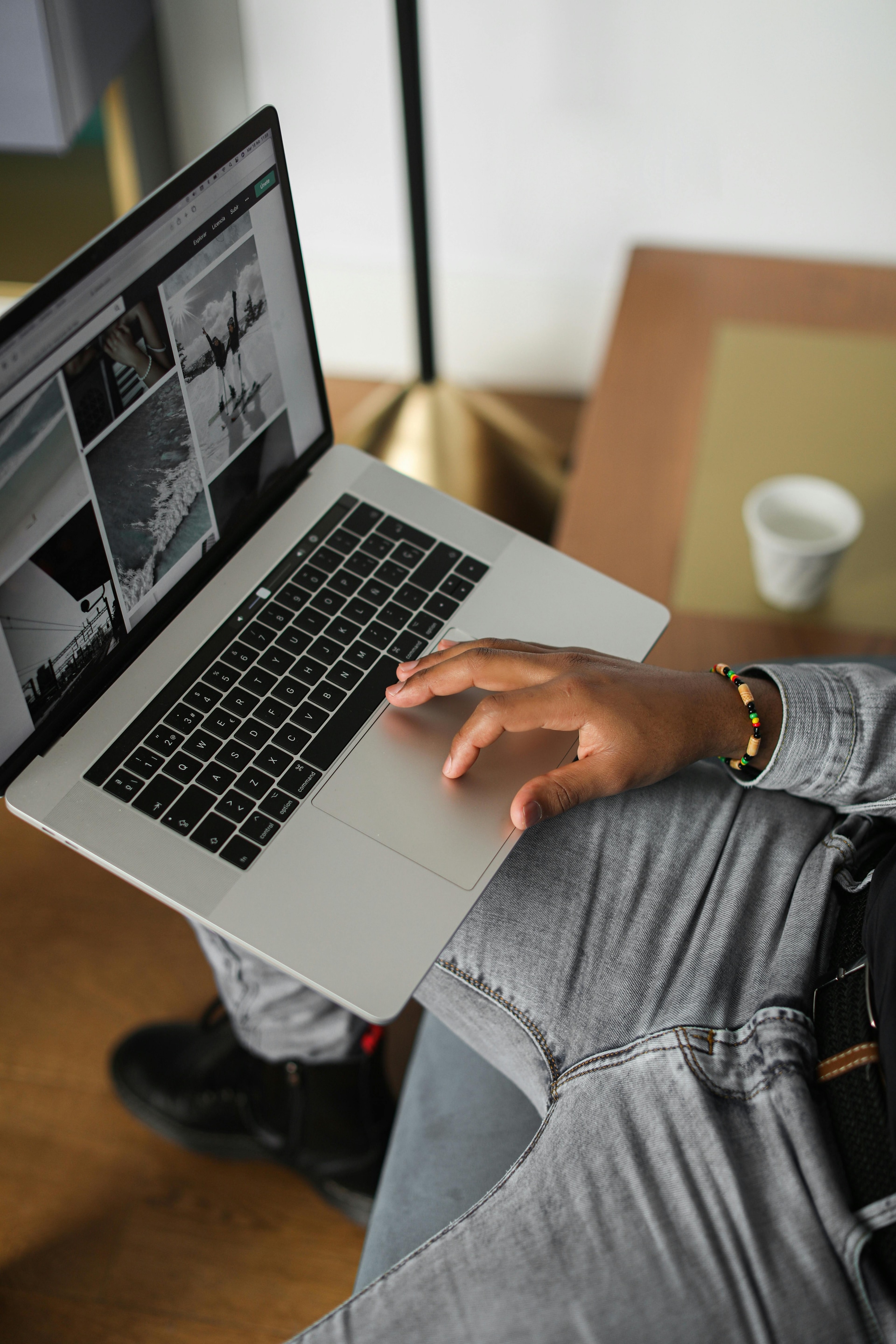 WHY STUDENTS PREFER TO BUY NURSING CAPSTONE PAPER ONLINE