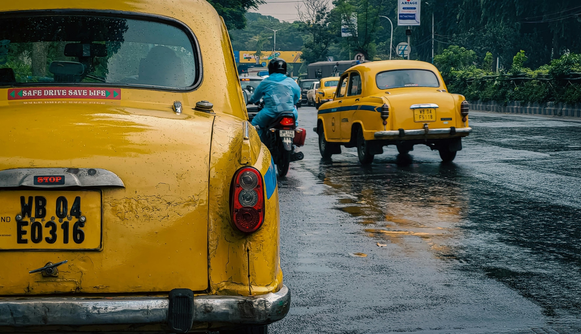 Esher Taxis – Premium Taxi Services Across the UK