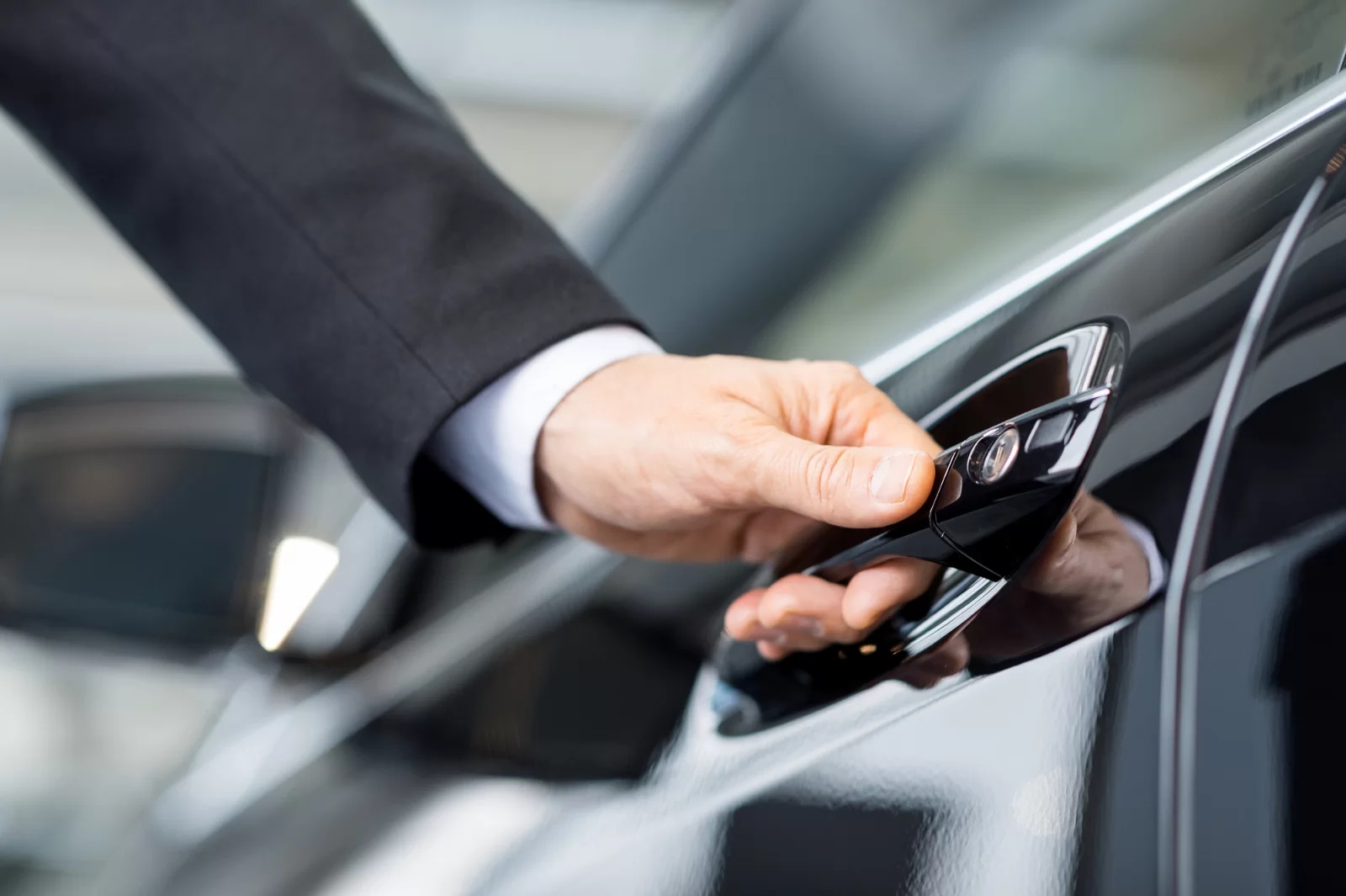Why Travelers Prefer Our Reliable Vancouver Airport Car Service