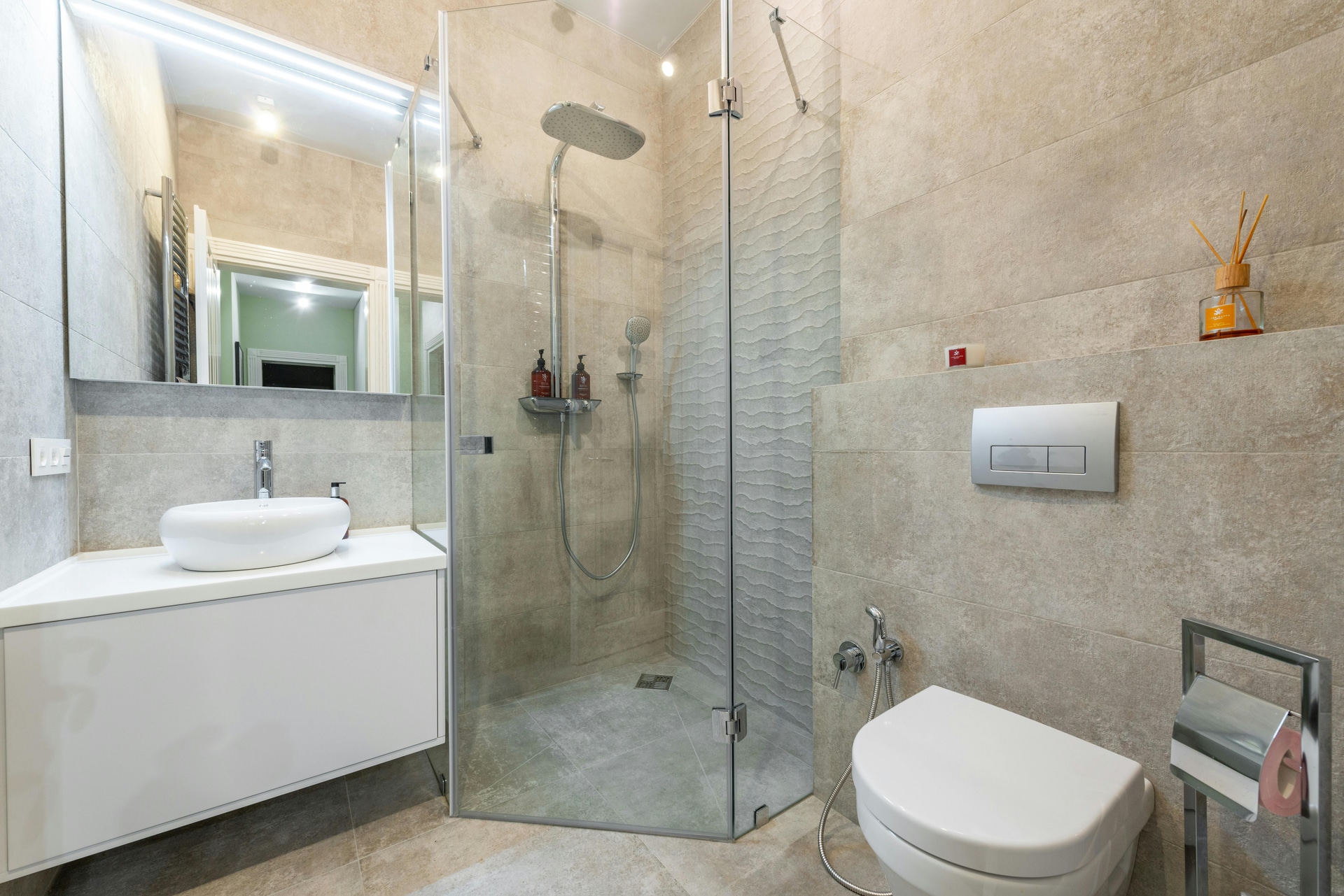 Les avantages d’une Sirhona cabine de douche pour petits espaces
