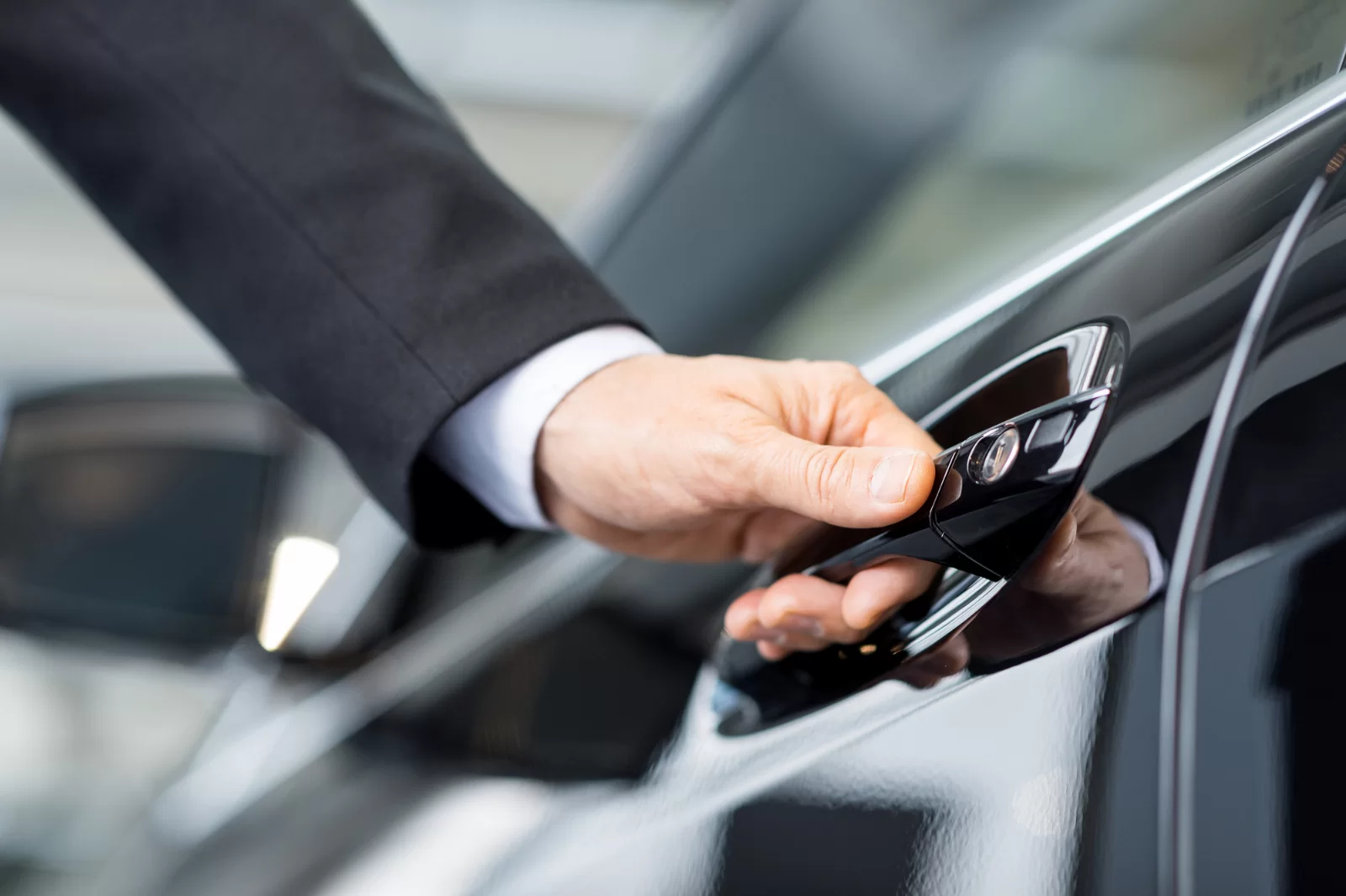Why Travelers Prefer Our Reliable Vancouver Airport Car Service