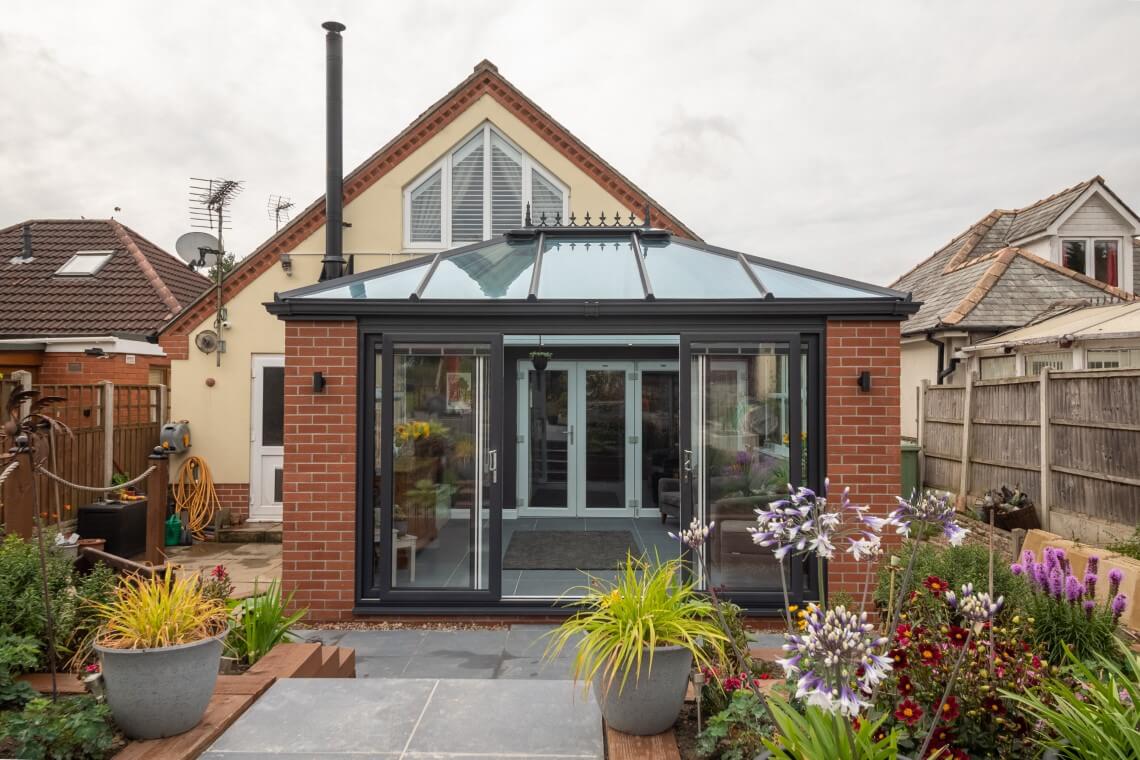 Terrassenueberdachung Alu: Warum Aluminium die beste Wahl für Ihre Terrasse ist