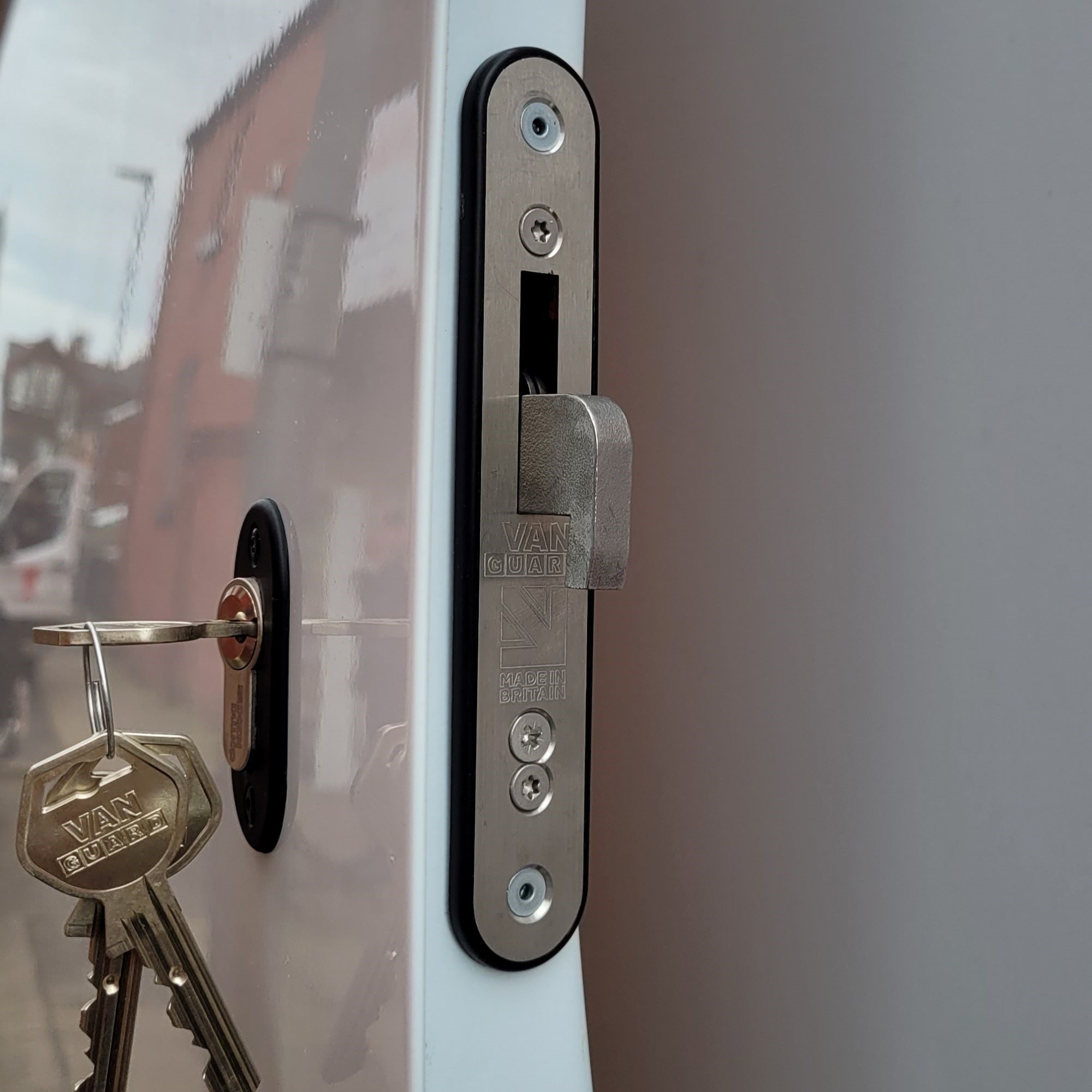 Perché Scegliere Daken Locks per Chiusure di Sicurezza per Furgoni